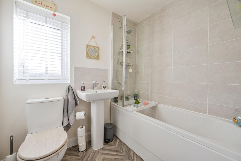 Additional property image - Hedley Close, Tamworth