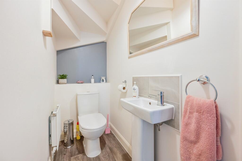 Additional property image - Hedley Close, Tamworth