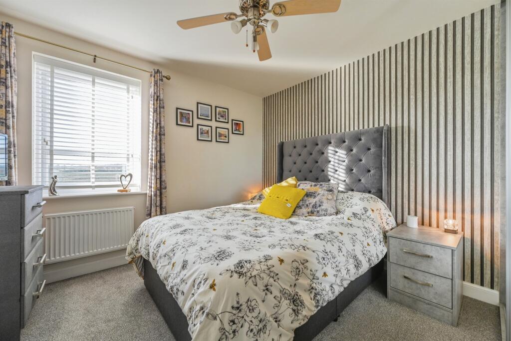 Additional property image - Hedley Close, Tamworth