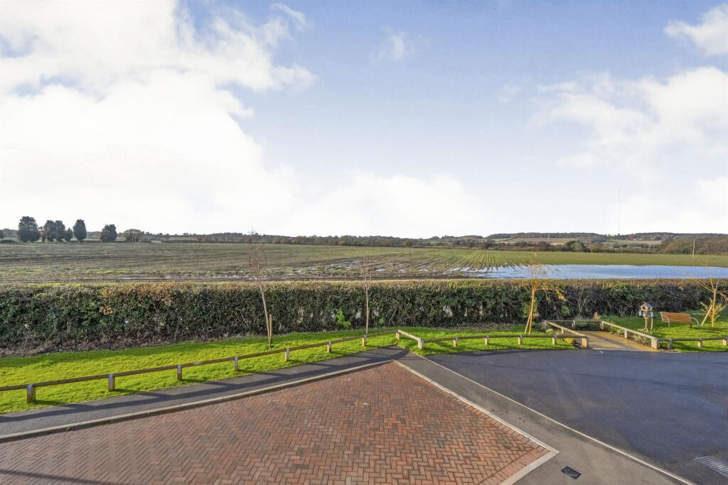 Additional property image - Hedley Close, Tamworth