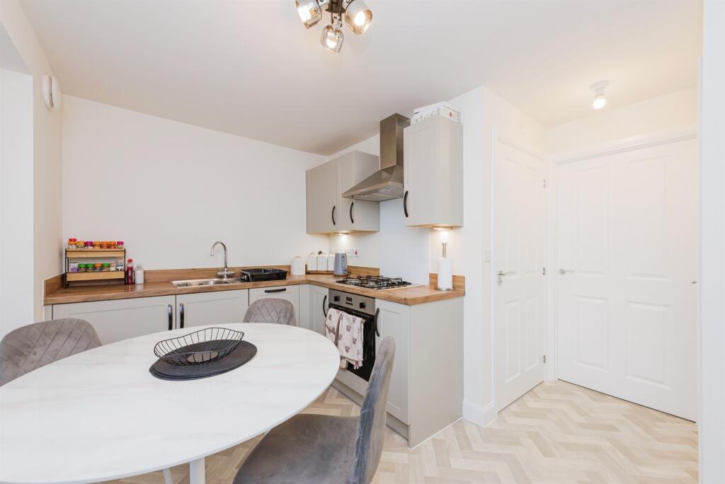 Additional property image - Dashwood Close, Tamworth