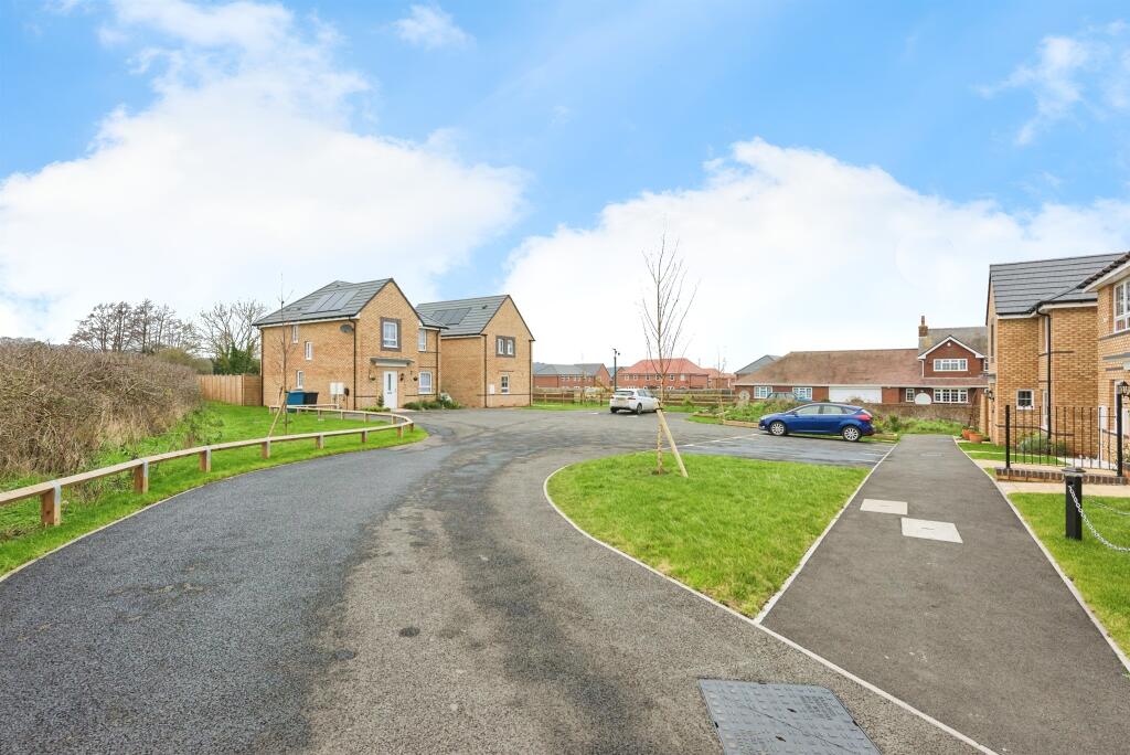 Additional property image - Dashwood Close, Tamworth