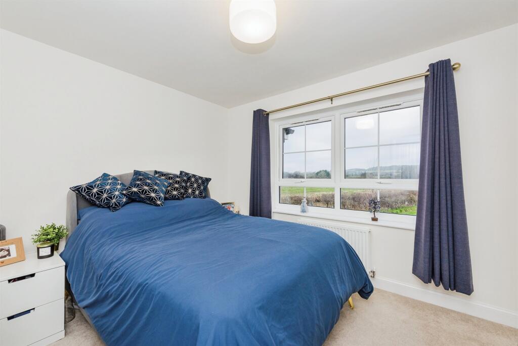 Additional property image - Dashwood Close, Tamworth