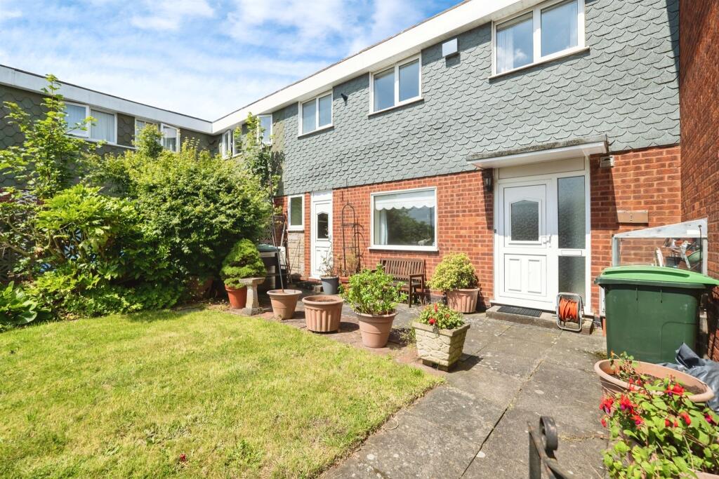3 bedroom terraced house for sale in Burrelton Way, BIRMINGHAM, B43