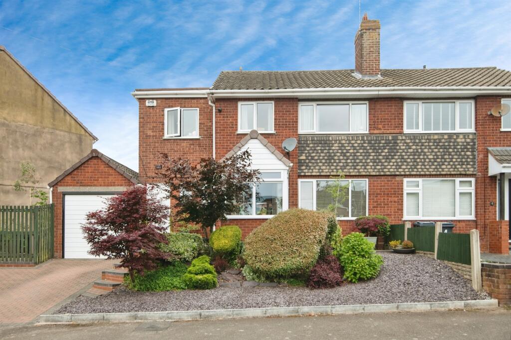 Main image of property: Ipswich Crescent, Birmingham