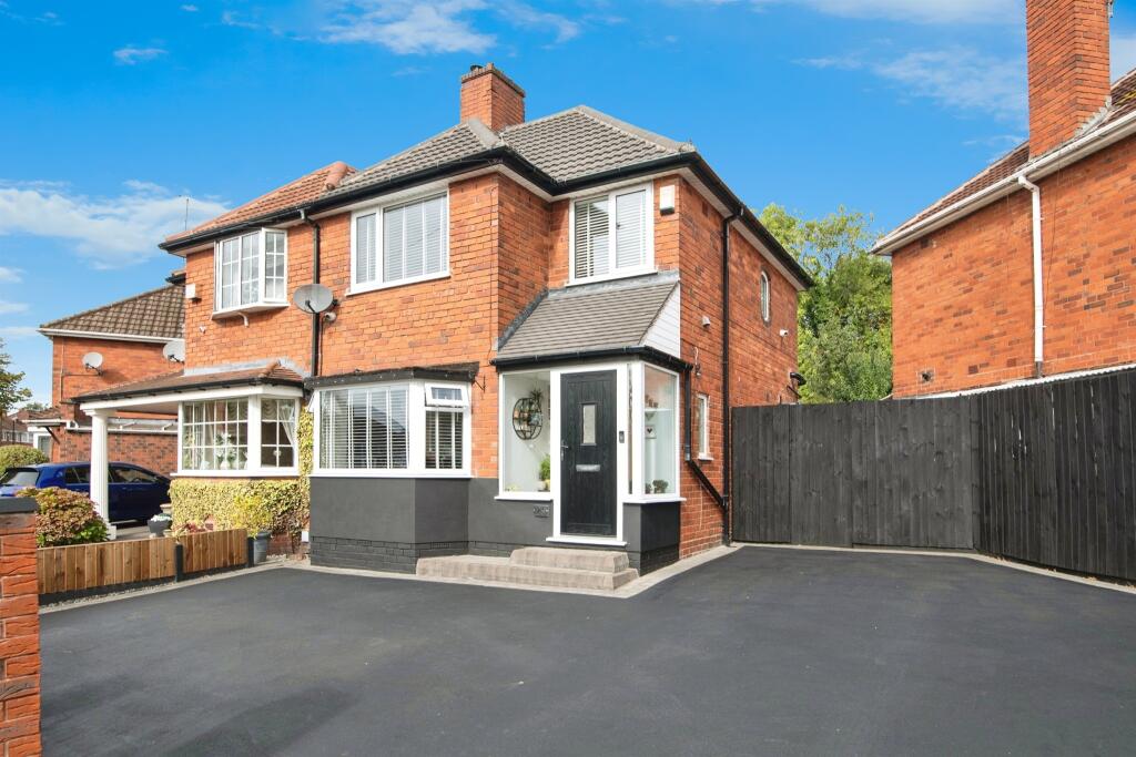 Main image of property: Hassop Road, Birmingham