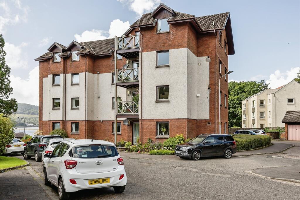 2 bedroom apartment for sale in Water's Edge Court, Rhu, Helensburgh, G84