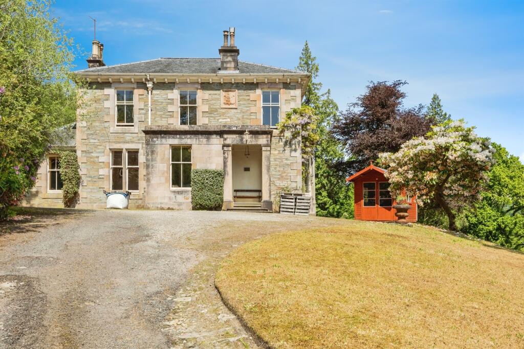 5 bedroom detached house for sale in Alltnabuie, Garelochhead