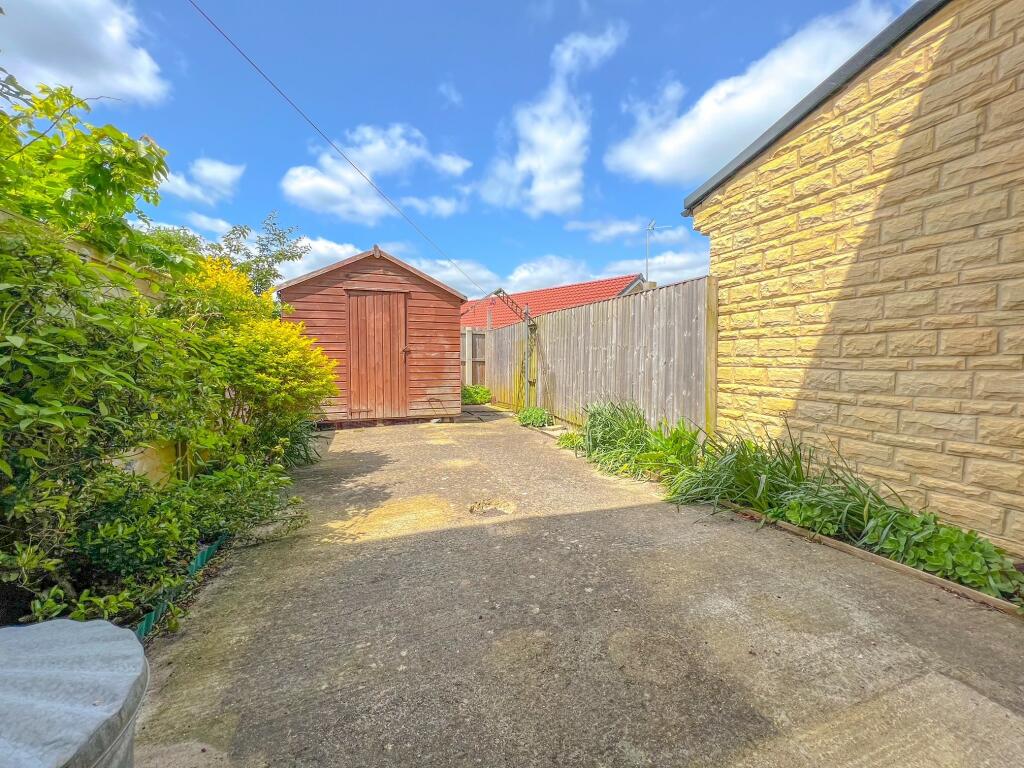 2 bedroom terraced house for sale in White Horse Road, Cricklade