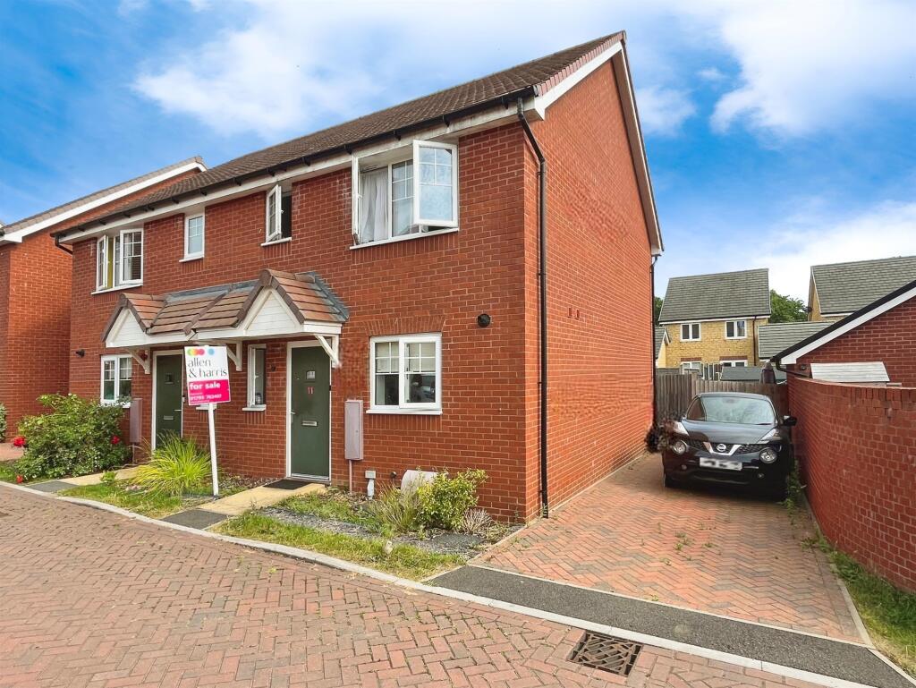 Main image of property: Blackthorn Row, Faringdon