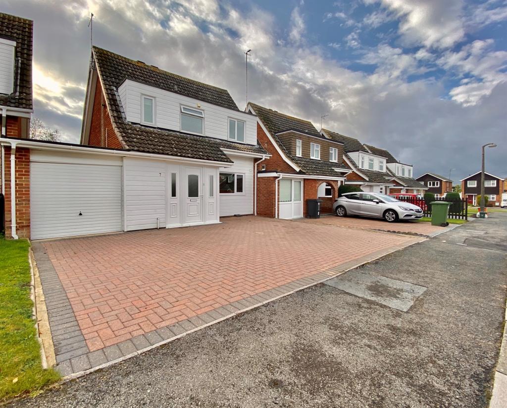 3 bedroom detached house for sale in Arran Way, Highworth, Swindon, SN6