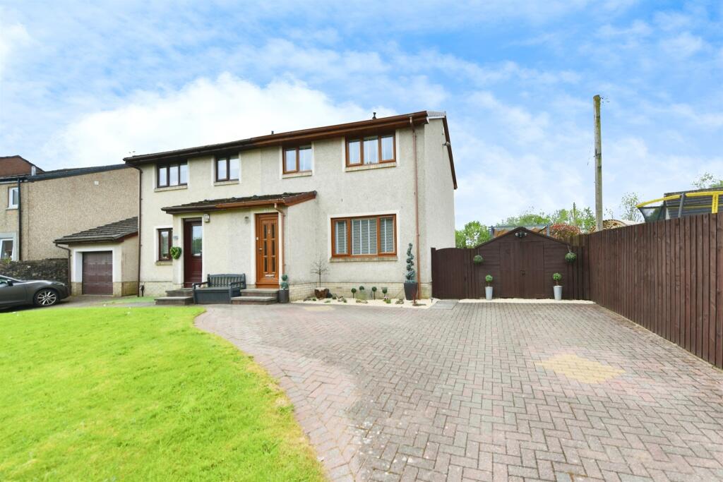 3 bedroom semidetached house for sale in Fencedyke Close, Bourtreehill