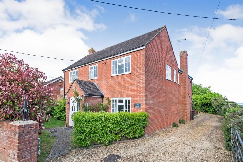 6 bedroom detached house for sale in Wheatley Road, Garsington, Oxford