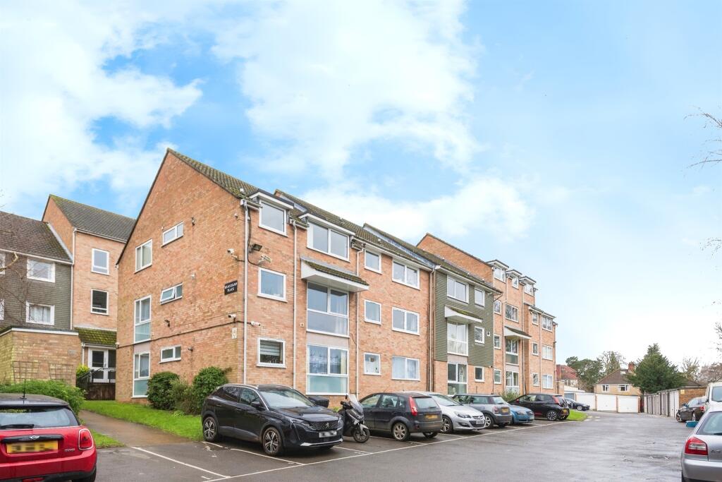 2 bedroom ground floor flat for sale in Beauchamp Place, Oxford, OX4