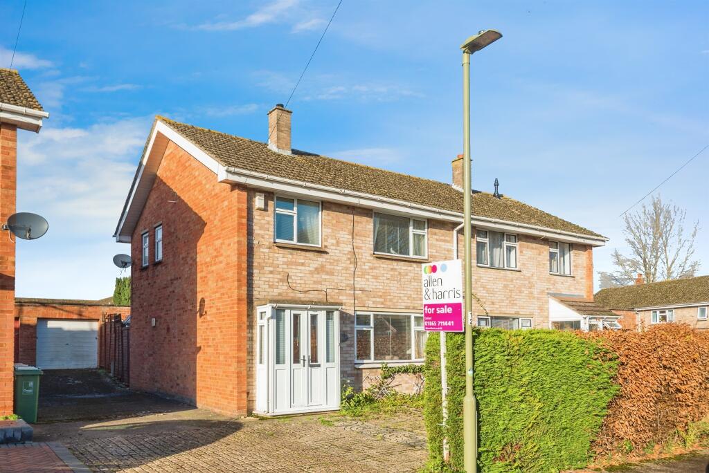 Main image of property: Alice Smith Square, Littlemore, Oxford