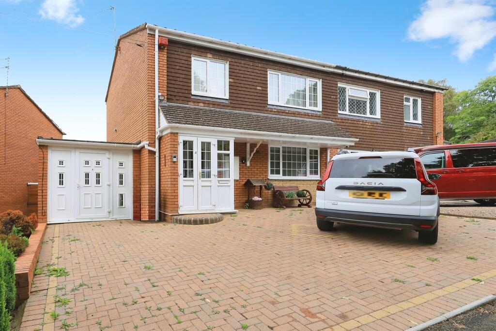 3 bedroom semi-detached house