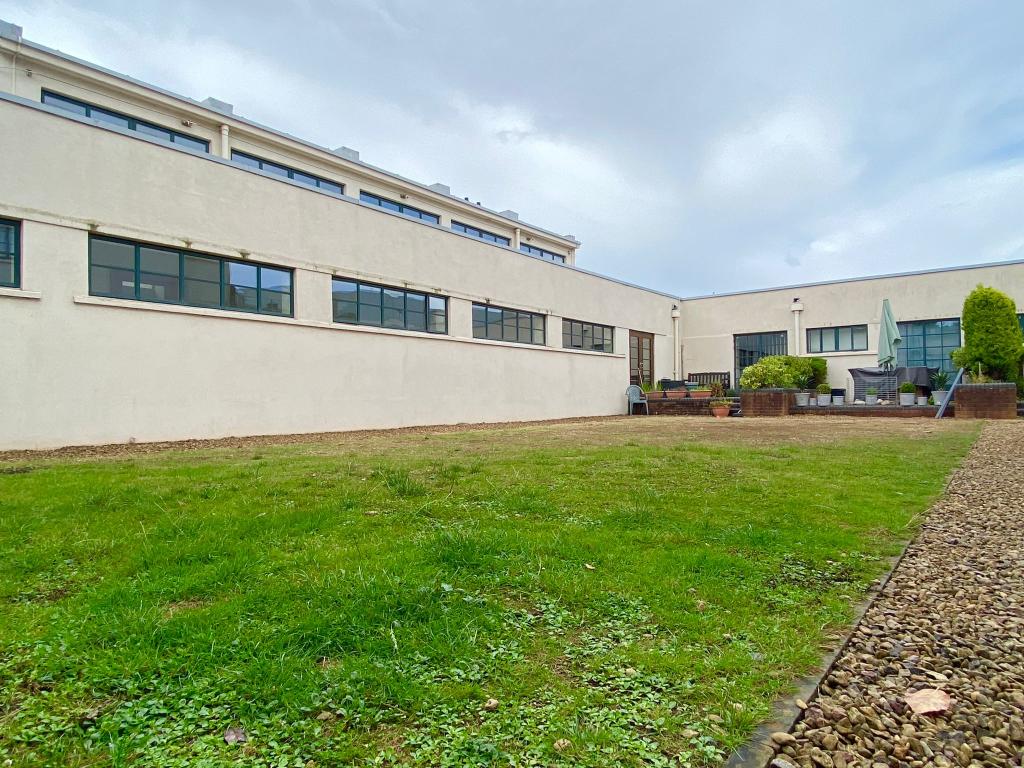 2 bedroom bungalow for sale in Hayes Road, Sully, Penarth, CF64