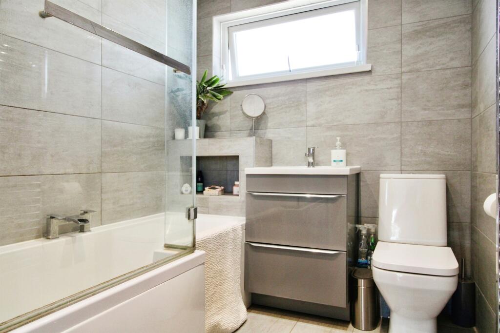 Additional property image - Cog Road, Sully, Penarth