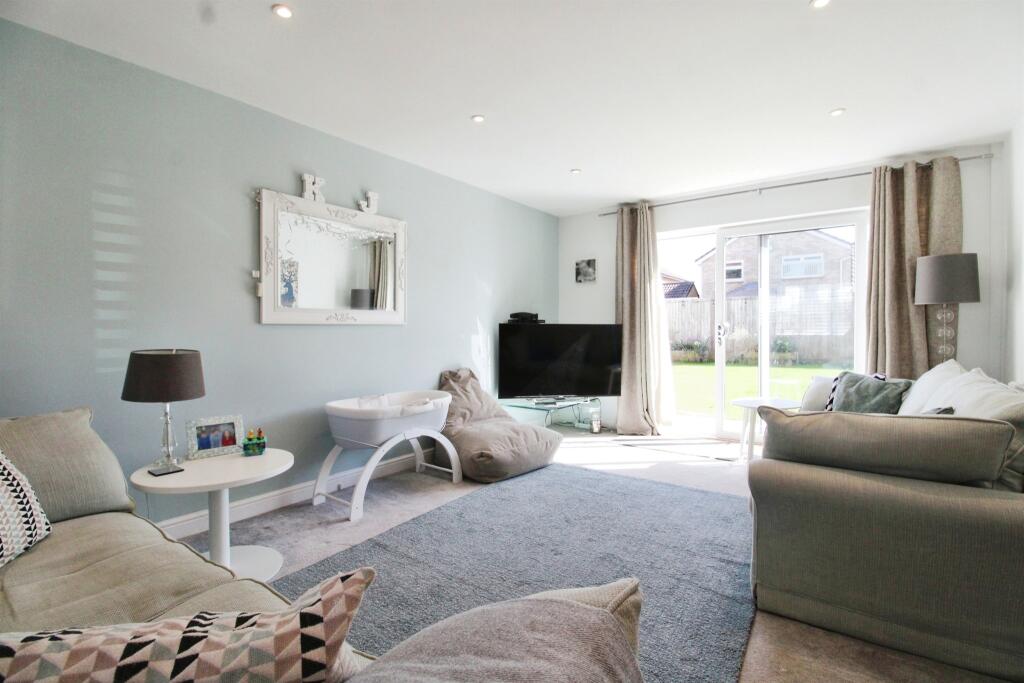 Additional property image - Cog Road, Sully, Penarth