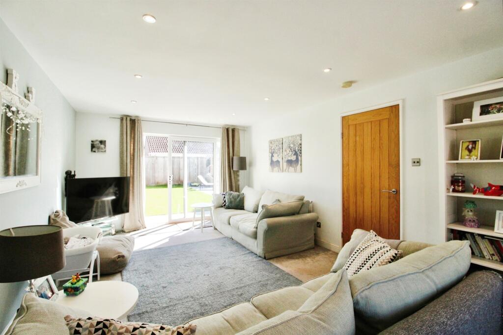 Additional property image - Cog Road, Sully, Penarth