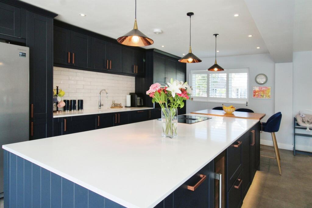 Additional property image - Cog Road, Sully, Penarth
