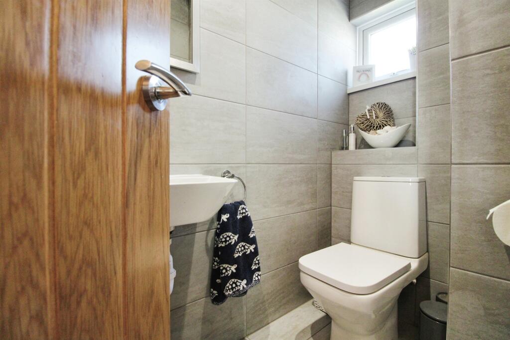 Additional property image - Cog Road, Sully, Penarth