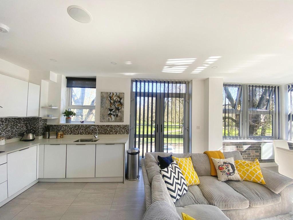 Additional property image - Cathedral Road, Cardiff