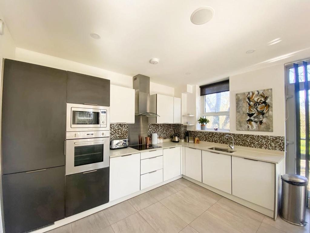 Additional property image - Cathedral Road, Cardiff