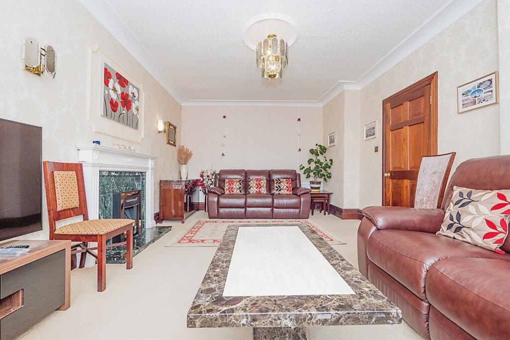 6 bedroom semidetached house for sale in Greenwich Road, Cardiff, CF5
