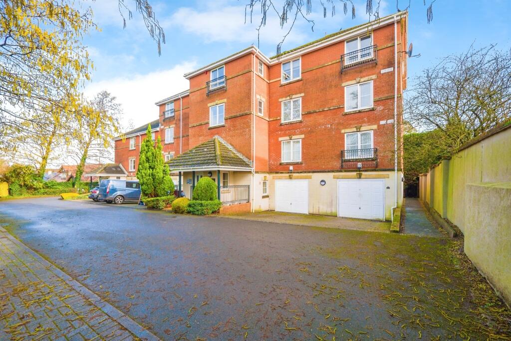 2 bedroom apartment for sale in Llantrisant Road, Llandaff, Cardiff, CF5