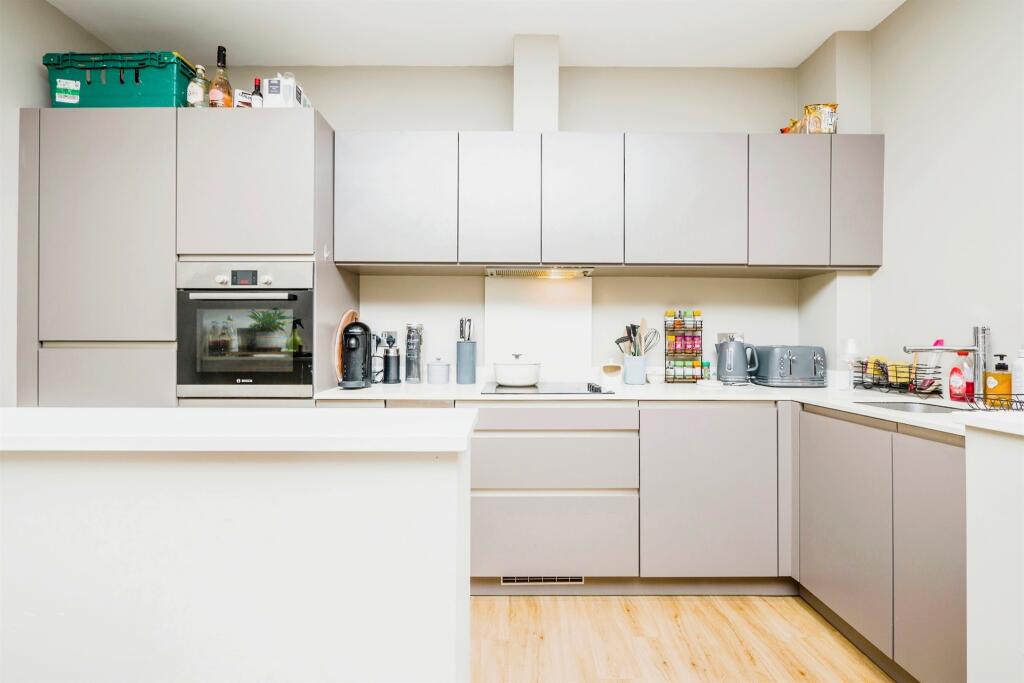 Additional property image - Romilly Crescent, Cardiff