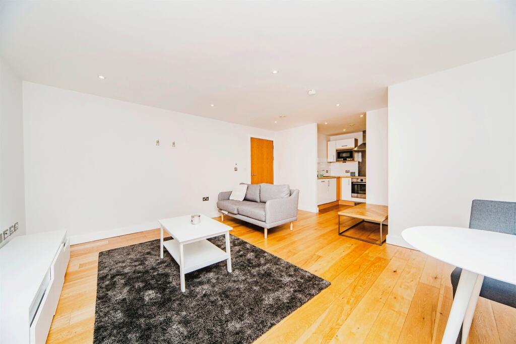 Main image of property: Bute Terrace, Cardiff