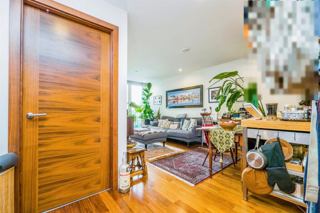 Additional property image - The Hayes, Cardiff