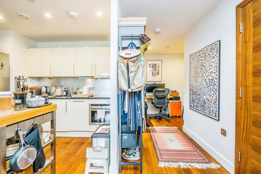 Additional property image - The Hayes, Cardiff