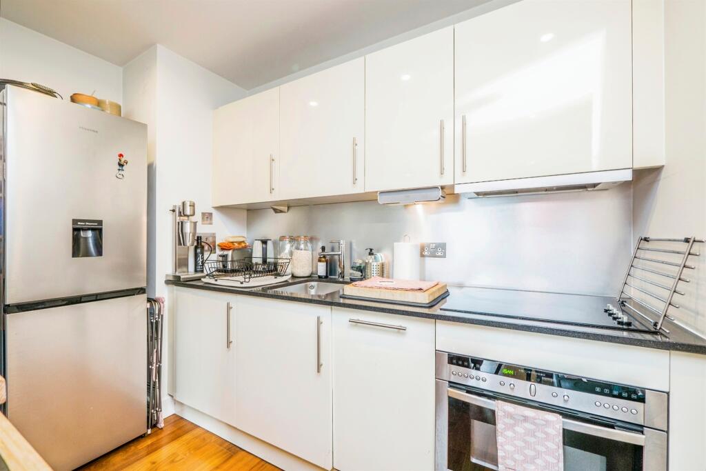 Additional property image - The Hayes, Cardiff