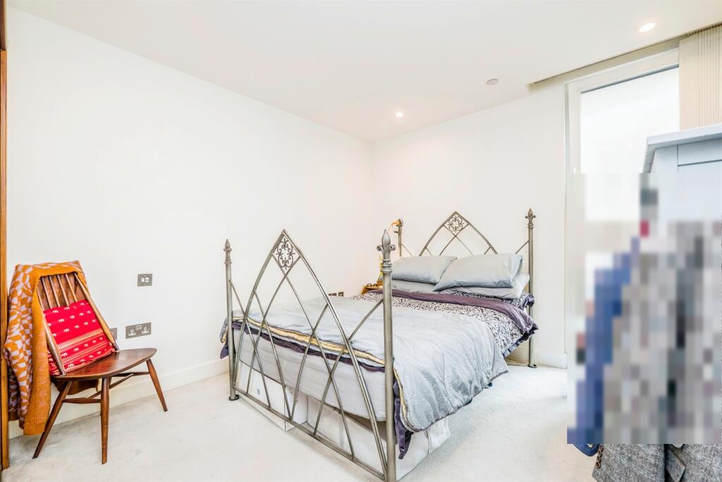 Additional property image - The Hayes, Cardiff