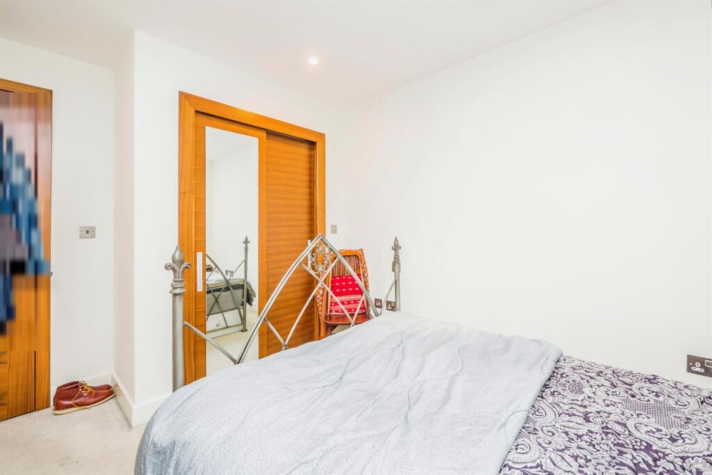 Additional property image - The Hayes, Cardiff