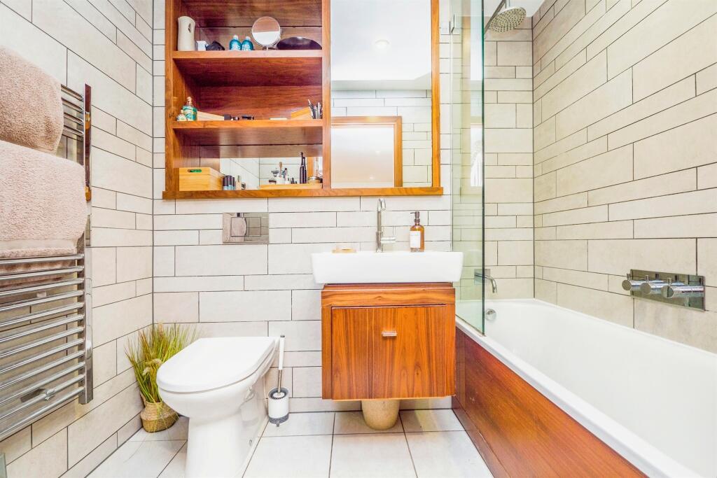 Additional property image - The Hayes, Cardiff