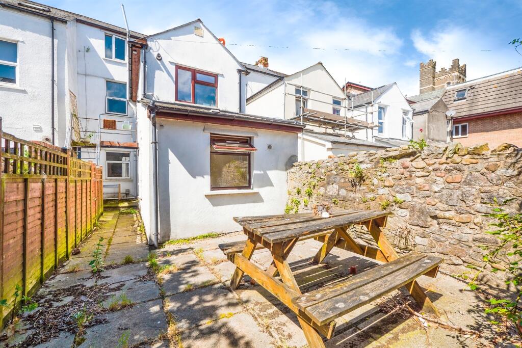 Main image of property: Kings Road, Cardiff