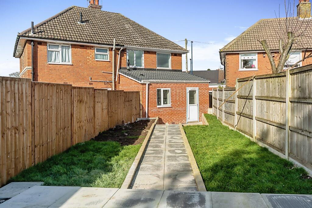 3 bedroom semidetached house for sale in Quinton Road West, Quinton