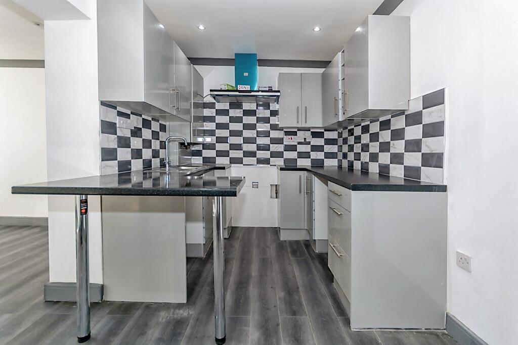 3 bedroom semidetached house for sale in Quinton Road West, Quinton