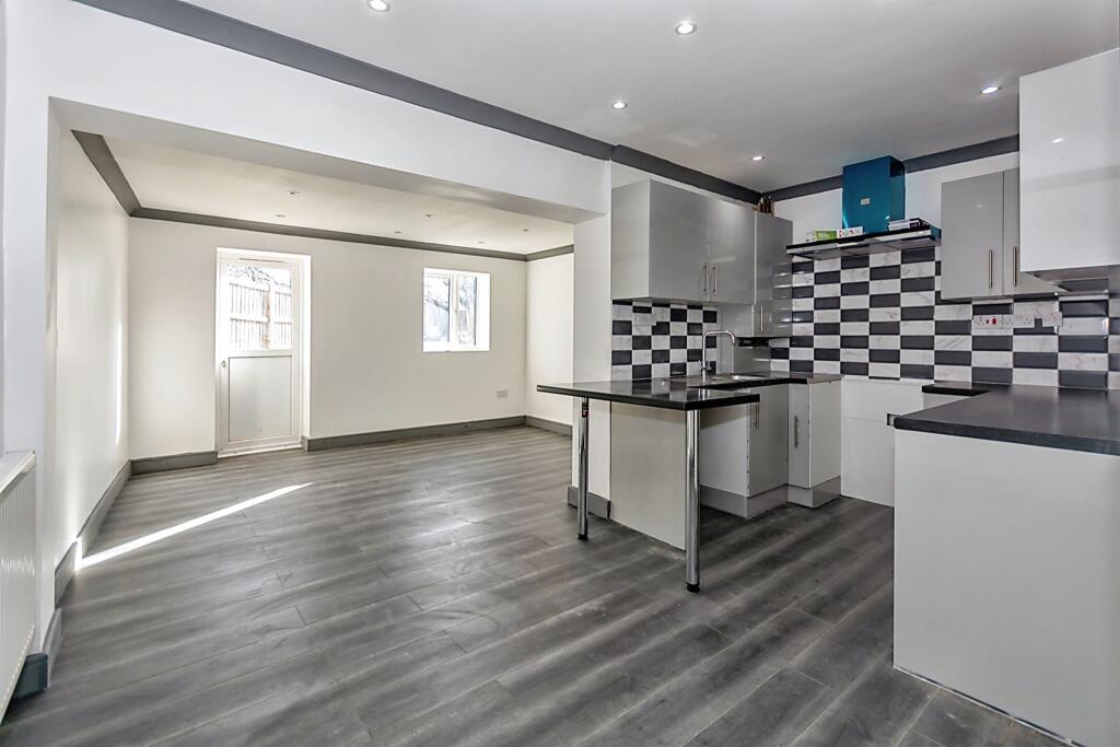 3 bedroom semidetached house for sale in Quinton Road West, Quinton