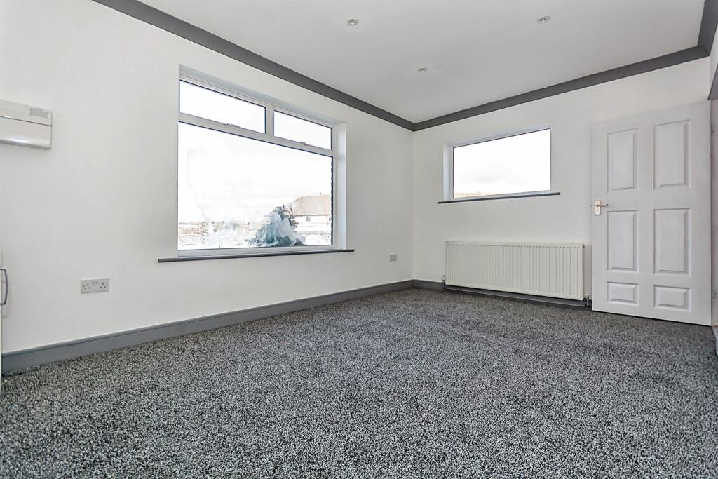 3 bedroom semidetached house for sale in Quinton Road West, Quinton