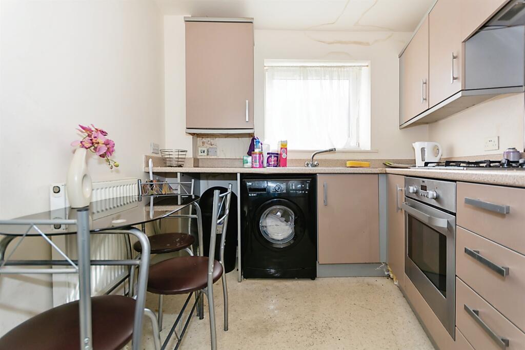 2 bedroom flat for sale in Cape Hill, Smethwick, B66