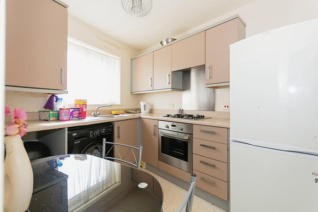 2 bedroom flat for sale in Cape Hill, Smethwick, B66