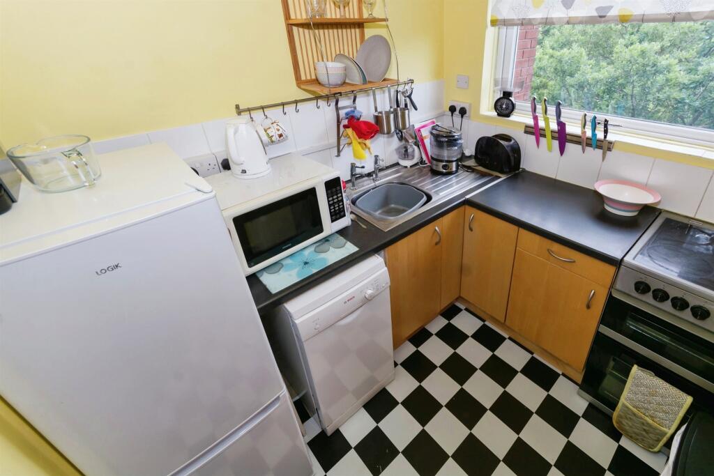 Additional property image - Wake Green Park, Birmingham
