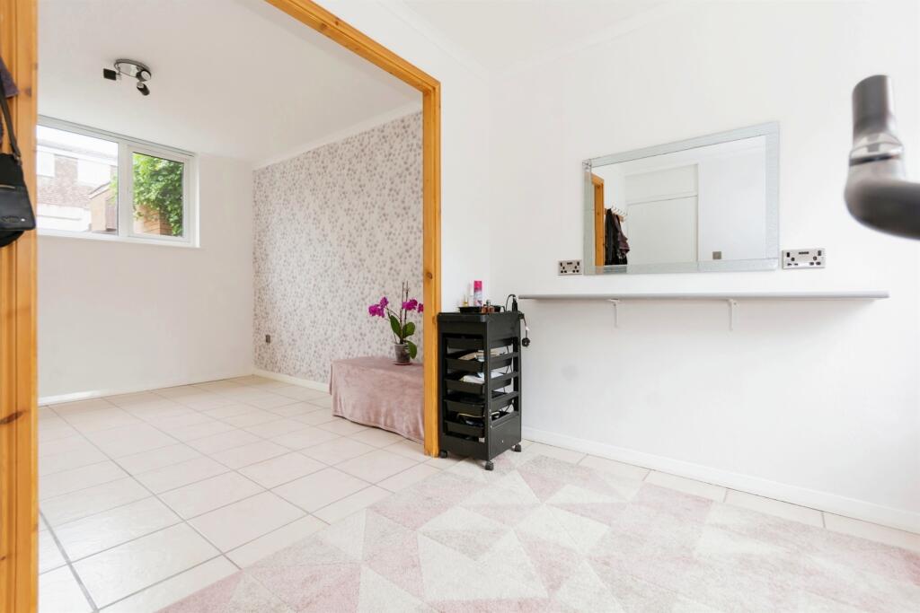 Additional property image - Selcroft Avenue, Birmingham