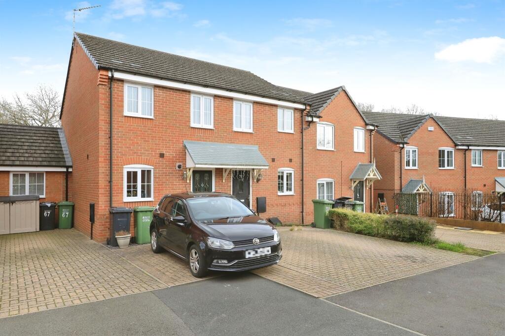 2 bedroom terraced house for sale in Brooklands Drive, Kidderminster, DY11