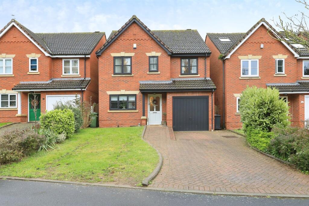 4 bedroom detached house for sale in Comberton Gardens, Kidderminster, DY10
