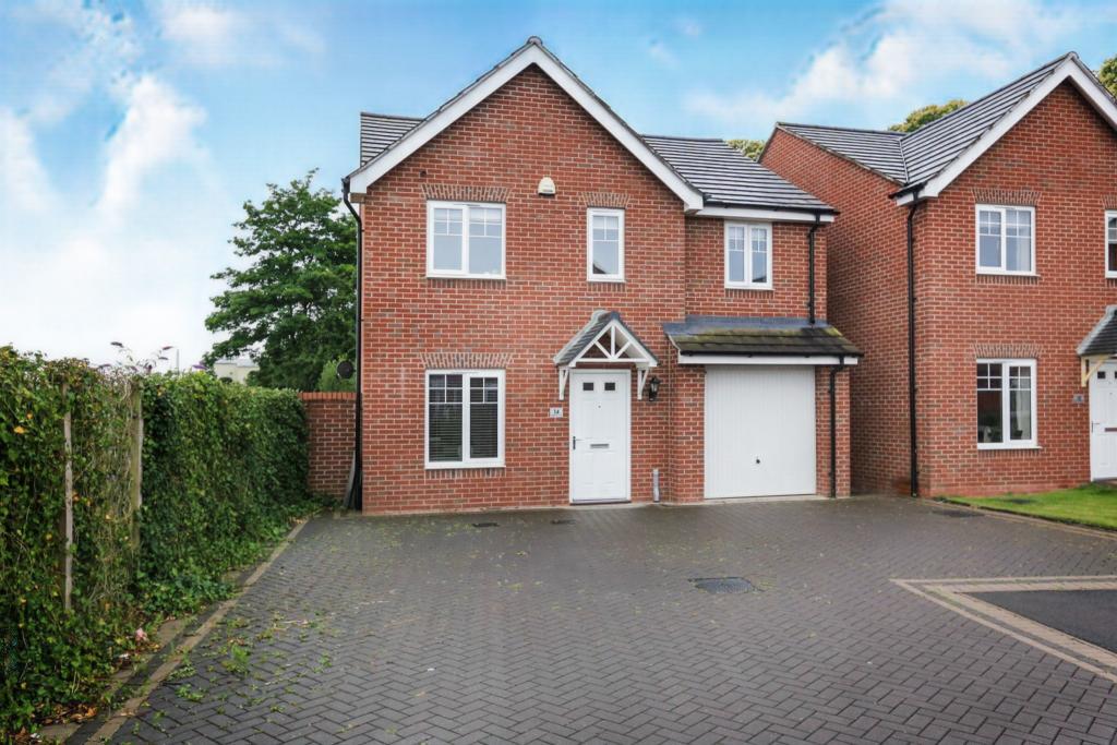 4 bedroom detached house for sale in Lawrence Grove, Kidderminster, DY11